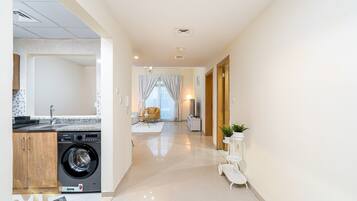 Deluxe Apartment | Private kitchen | Coffee/tea maker, fridge, microwave, oven