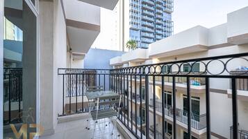Deluxe Apartment | Balcony