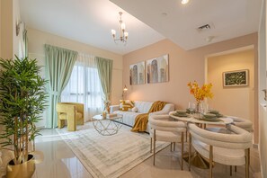 Apartamento elite | Área de estar | Smart TV 55 polegadas com canais a cabo