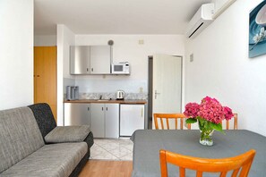 Interior - Holiday apartment with air conditioning (Štinjan)