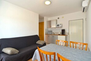 Interior - Holiday apartment with air conditioning (Štinjan)