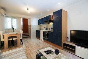 Interior - Holiday apartment with air conditioning (Pula)