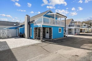 Exterior - Pebble's Hideaway- 2 Blocks to Beach- Grill- 6 Bds (North Myrtle Beach)