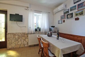Dining - Holiday apartment with air conditioning (Premantura)