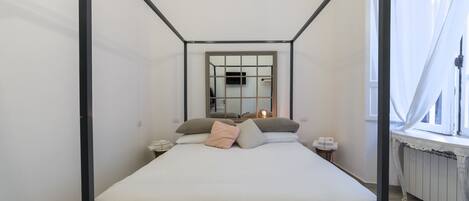 2 slaapkamers, een strijkplank/strijkijzer, wifi, beddengoed