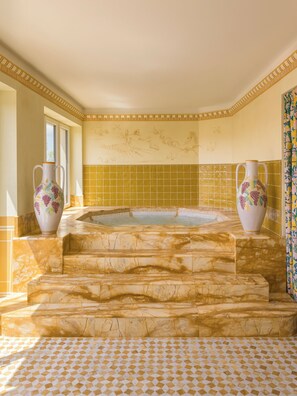 浴缸、3 間療程室、按摩服務