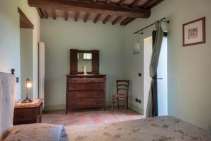 1 makuuhuone, vauvan matkasänky, ilmainen Wi-Fi, vuodevaatteet