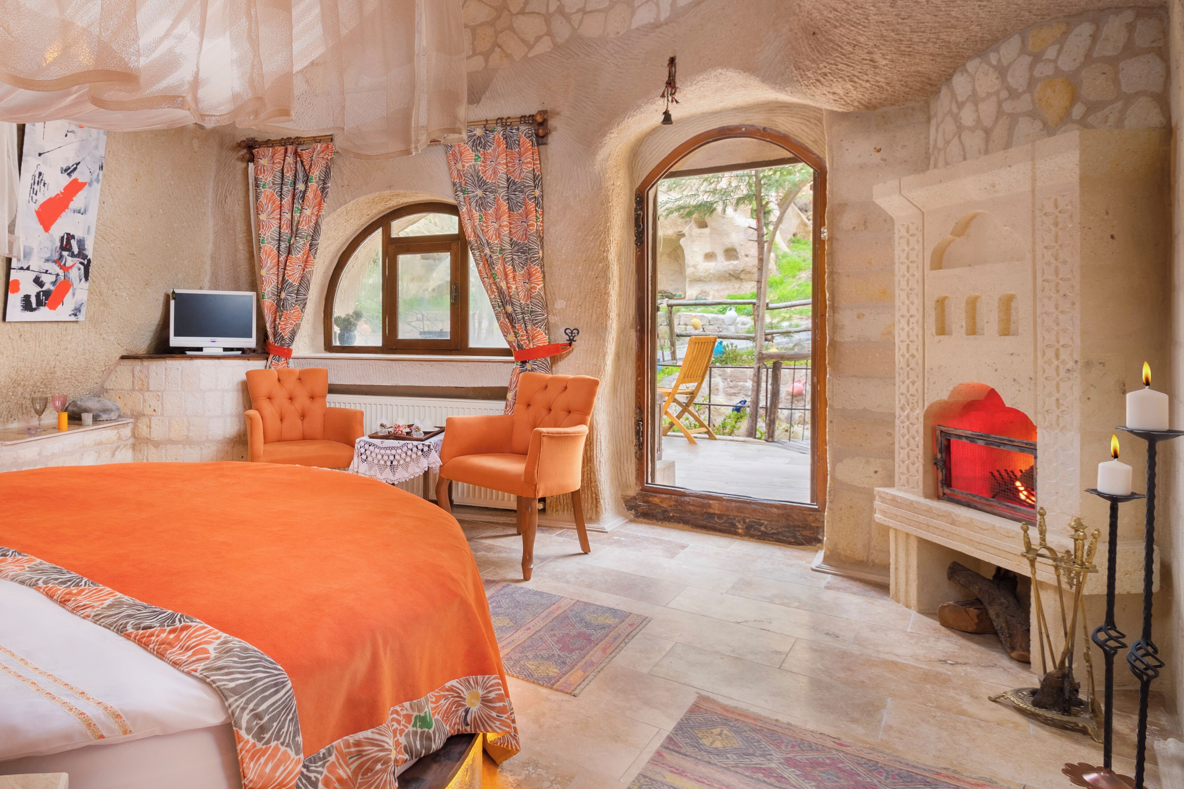 Orange Honeymoon Suite | 1 bedroom, Egyptian cotton sheets, premium bedding, in-room safe