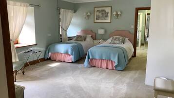 Rumah | 3 kamar tidur, kedap suara, setrika/meja setrika, dan Wi-Fi gratis