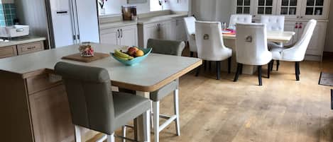 House | Dining