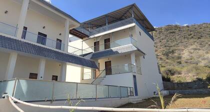 Gorgeous 6-bedroom villa with AC and WiFi in Udaipur