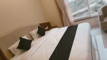 6 Schlafzimmer, Bügeleisen/Bügelbrett, WLAN, Bettwäsche