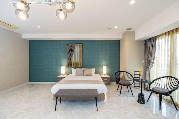 Estúdio premium | Camas com colchões de espuma com sistema de memória, frigobar