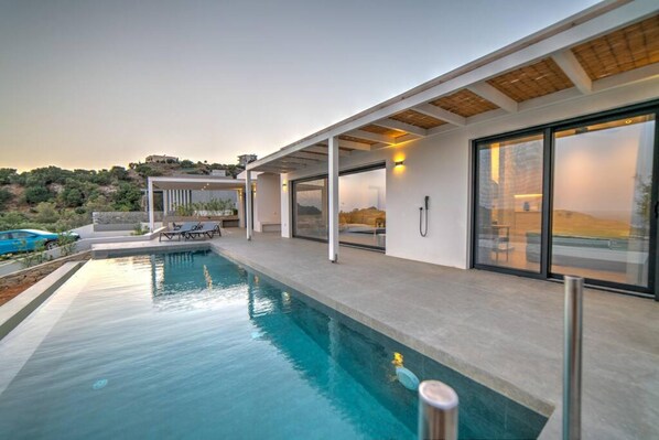 3 bedrooms, Internet - Villa Chelidoni in Mariou (Agios Vasileios)