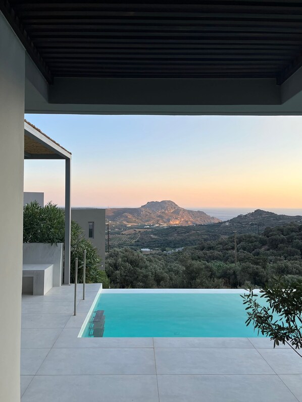Villa | 3 bedrooms, Internet - Villa Filios - 3 Bedroom Villa With Infinity Pool (Agios Vasileios)