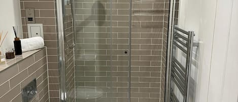 Apartment | Bathroom