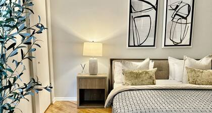 SuperHost Large Roommate style 2 Bedroom, 2 Bath, Patio, Sunroom, L Kitchen