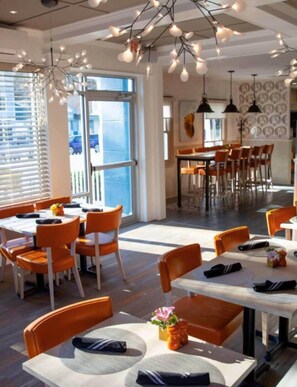Dining - Irvington Waterfront: Pool, Dock & Sunset Views (Irvington)