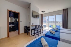 1 slaapkamer, een strijkplank/strijkijzer, wifi, beddengoed