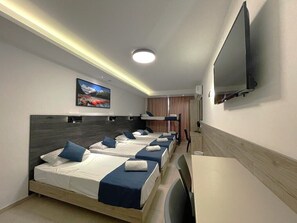 1 chambre, fer et planche Ă repasser, Wi-Fi, draps fournis