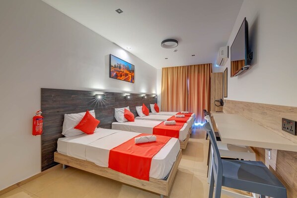 1 bedroom, iron/ironing board, WiFi, bed sheets - Green 3: Studio Apartment in St. Julian's (Swieqi)