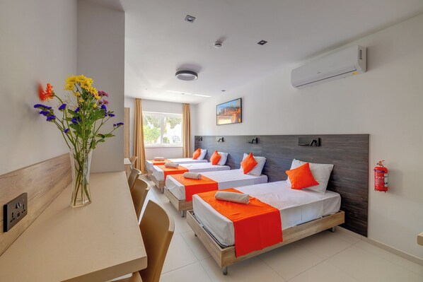 1 chambre, fer et planche Ă repasser, Wi-Fi, draps fournis