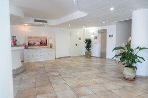 Lobby - GH Hotel Diana (Santa Teresa di Gallura)