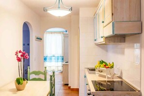 Kühlschrank, Ofen, Herdplatte