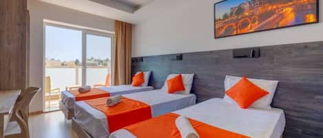 1 habitación, tabla de planchar con plancha, wifi y ropa de cama