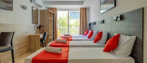 1 bedroom, in-room safe, iron/ironing board, WiFi