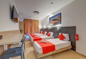 1 chambre, fer et planche à repasser, Wi-Fi, draps fournis