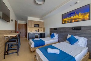 1 chambre, fer et planche Ă repasser, Wi-Fi, draps fournis