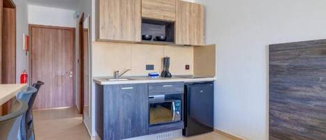 Fridge, microwave, stovetop, toaster