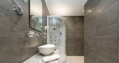 Milonas House Apartments