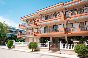 Apartment | Exterior - Milonas House Apartments (Nea Propontida)