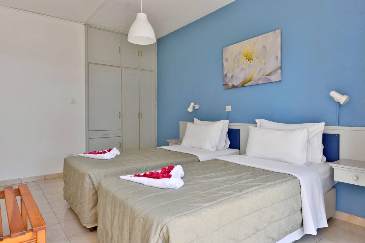 Apartment, Smoking | 4 bedrooms