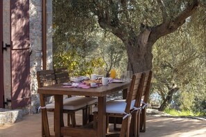 6 bedrooms, soundproofing - Amapola Villas - Private Villas Phos & Agapi (Lefkada)