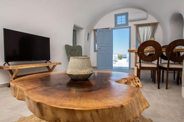 6 bedrooms - Sun Angelos Oia - Luxury Cave Suites (Santorini)