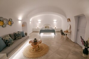 Apartment | 6 bedrooms - Sun Angelos Oia - Luxury Cave Suites (Santorini)