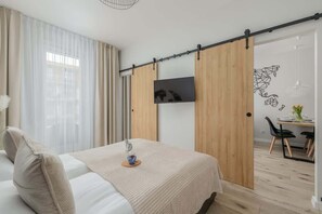 1 bedroom, iron/ironing board, WiFi, bed sheets - Tasteful Apartment | Balcony, Parking and Sauna (Kołobrzeg)