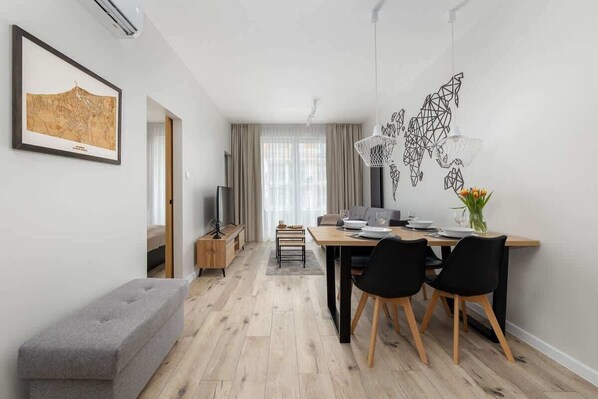 Dining - Baltic Marina Residence A38 | Tasteful Apartment (Kolobrzeg)