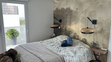 2 Schlafzimmer, Schreibtisch, Bügeleisen/Bügelbrett, kostenloses WLAN