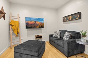 TV, fireplace, offices - Beautifully Remodeled Home in the Heart of Sedona with Bonus Room! (Sedona)