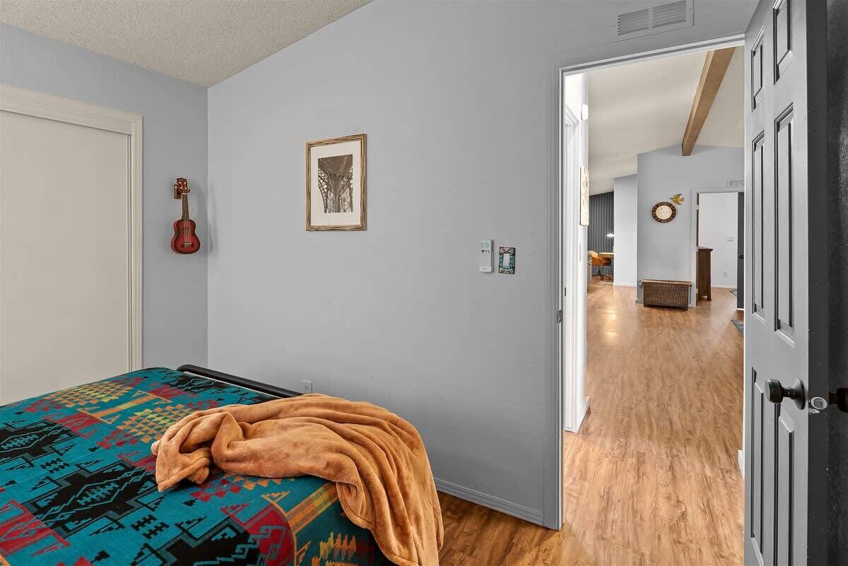 3 Schlafzimmer, Schreibtisch, Bügeleisen/Bügelbrett, kostenloses WLAN