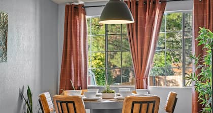 Beautifully Remodeled Home in the Heart of Sedona! Adorable 3 Bedroom Home! -