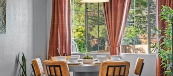Beautifully Remodeled Home in the Heart of Sedona! Adorable 3 Bedroom Home! -