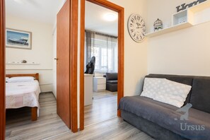 1 bedroom, in-room safe, desk, free WiFi