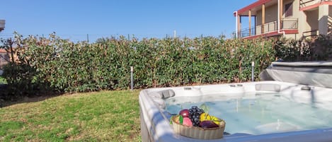 Family Apartment, 1 Bedroom, Balcony, Sea Facing (Casa Smeralda a 200m From The Sea) | Outdoor spa tub