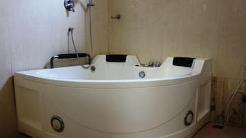 Business Room | Bathroom