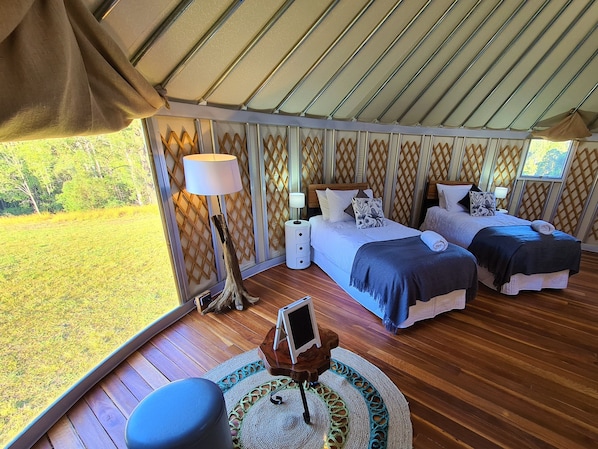 1 bilik tidur, seterika/papan seterika, cadar katil